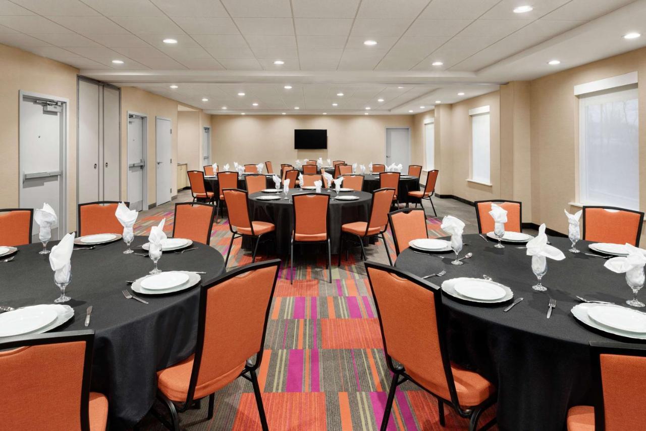 Hotel Home2 By Hilton Potomac Mills 3*