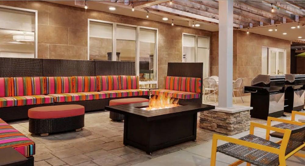 Home2 By Hilton Potomac Mills 3*