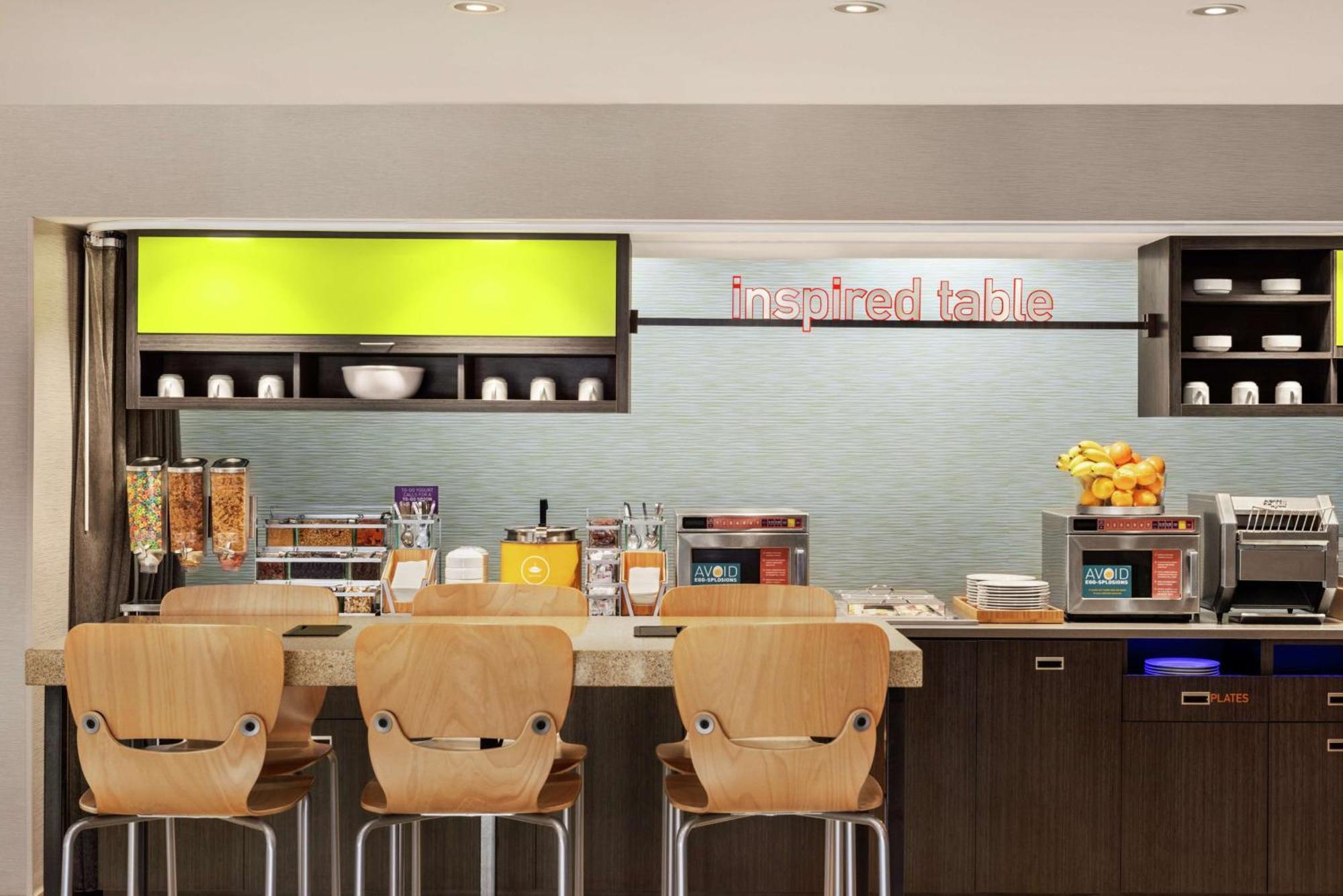 Home2 By Hilton Potomac Mills Hotel 3*